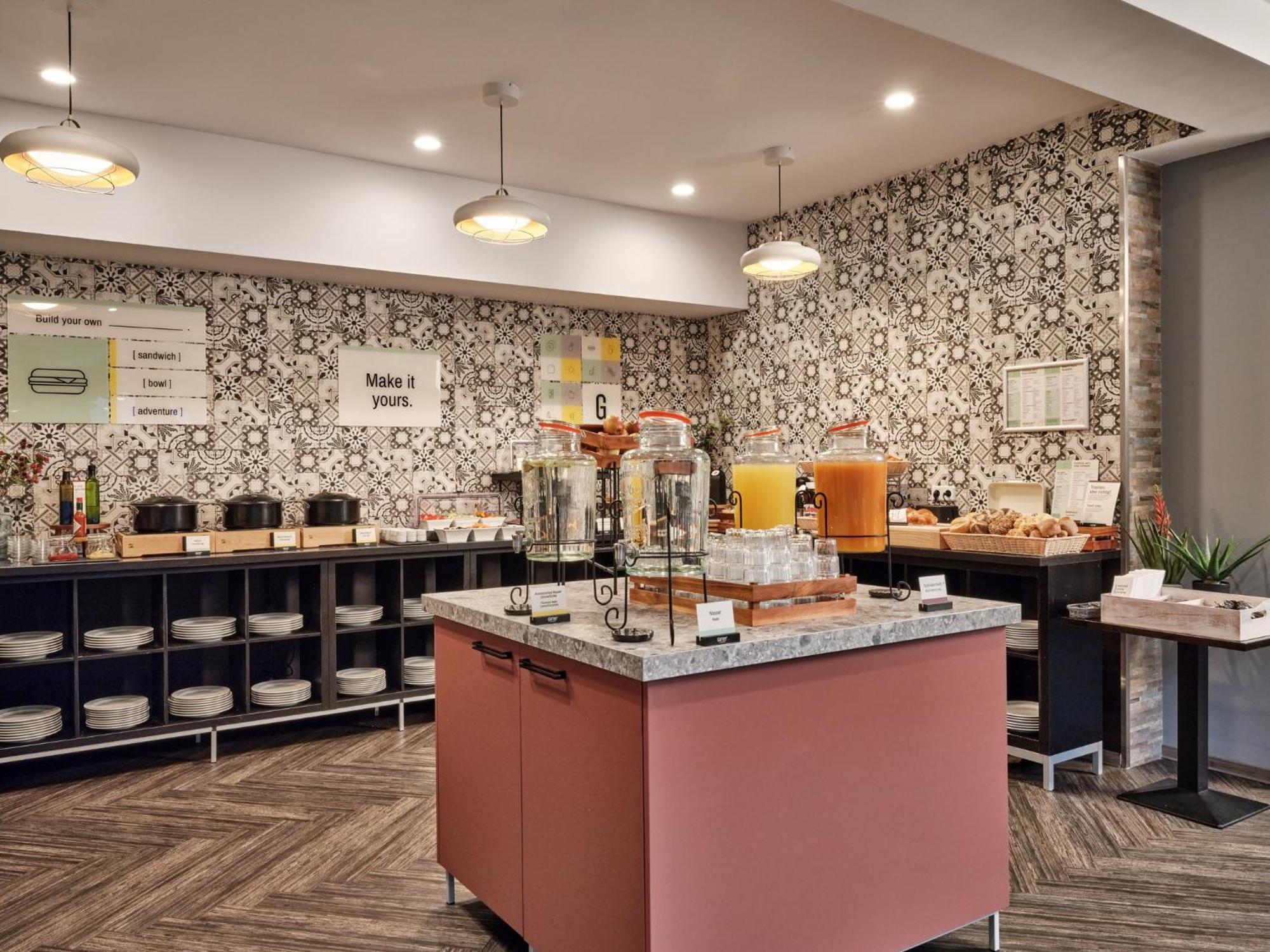 Garner - Schoeneberg By Ihg Hotel