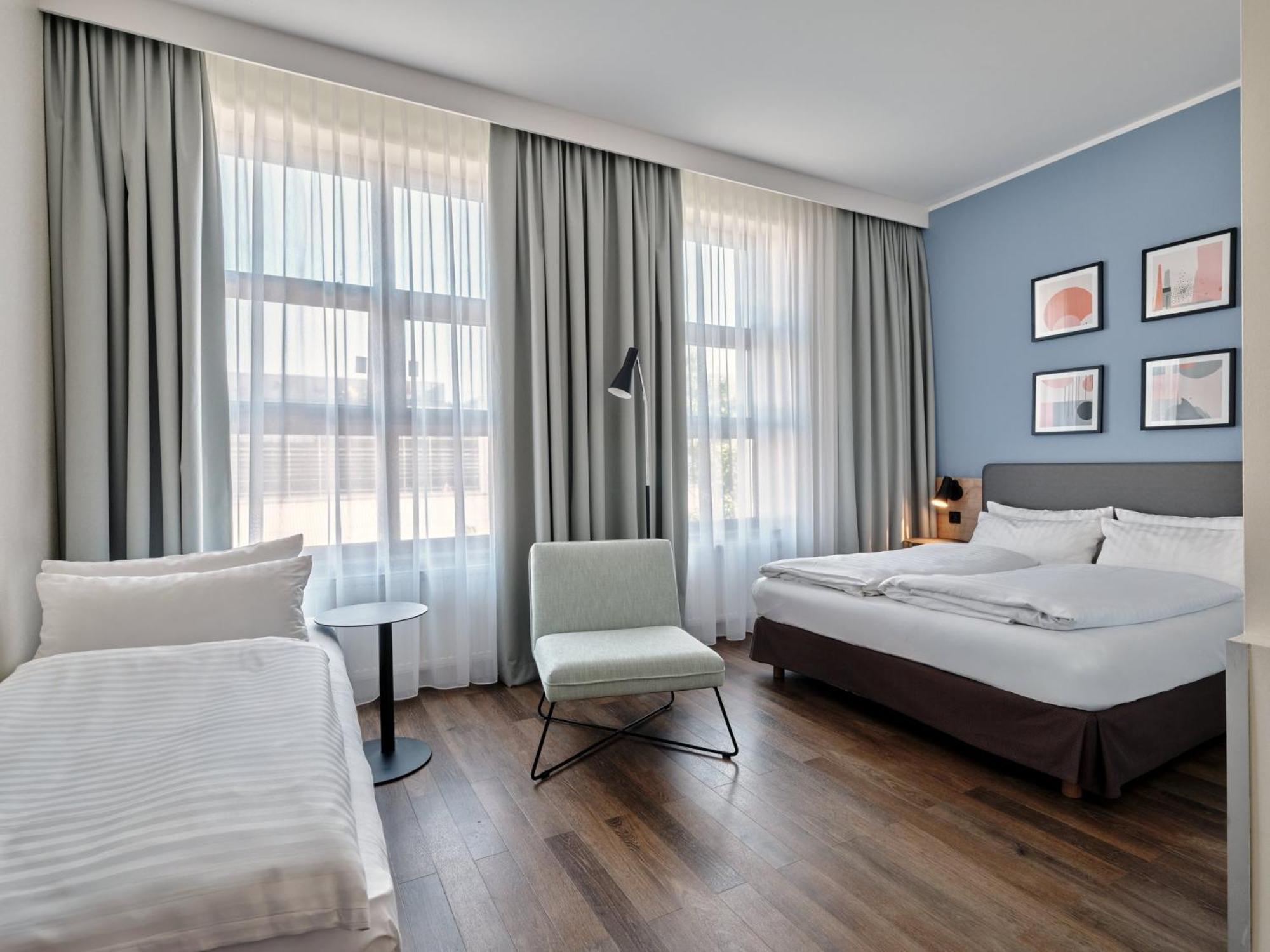 Garner - Schoeneberg By Ihg Hotel
